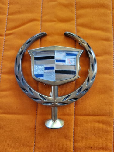 2000 2005 gold toned cadillac - 2000-2005,